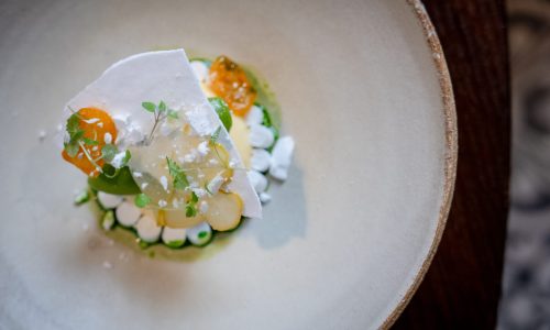 Cremeux citron, sorbet basilic, main de Bouddha, meringue, jus de basilic