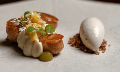 Saint honoré au mais, glace caramel soja, citron vert